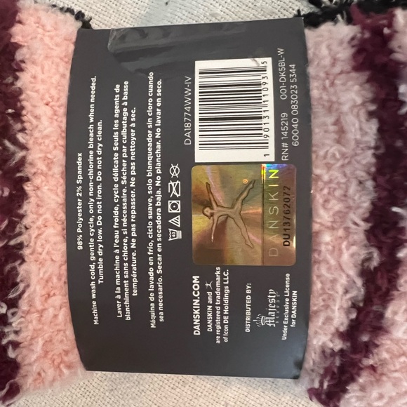 Cozy Danskin sock 3-pack - Picture 3 of 3